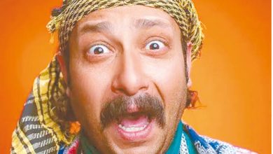 صورة الكوميديان المصري محمد ثروت ينشط فنيا قبل وخلال رمضان بعدة أعمال متنوعة