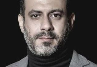 صورة النجم المصري محمد فراج في دراما رمضان في اب ولكن وورد وشيكولاتة