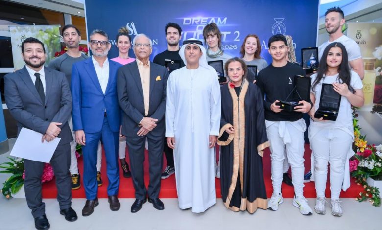 صورة برعاية سعادة المهندس الشيخ سالم بن سلطان بن صقر القاسمي حلم الطيران 2 يبهر دبي وإطلاق مجموعة عطور AMANIYAH